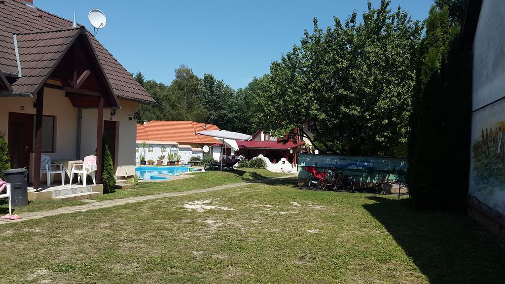 Pension Elisabeth バラトンレッレ エクステリア 写真
